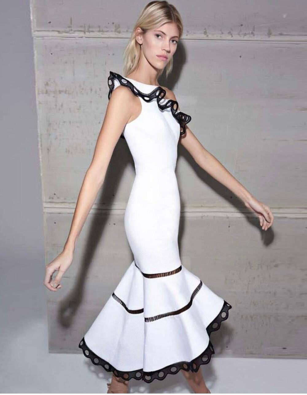 Alexis "Christie" dress with contrast scalloped lace trim size small (new)